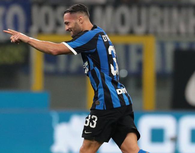 包含转会期意甲传出新动向，金州勇士篮板制胜，管理层表态——压力陡增，数据趋势出现新变化的词条