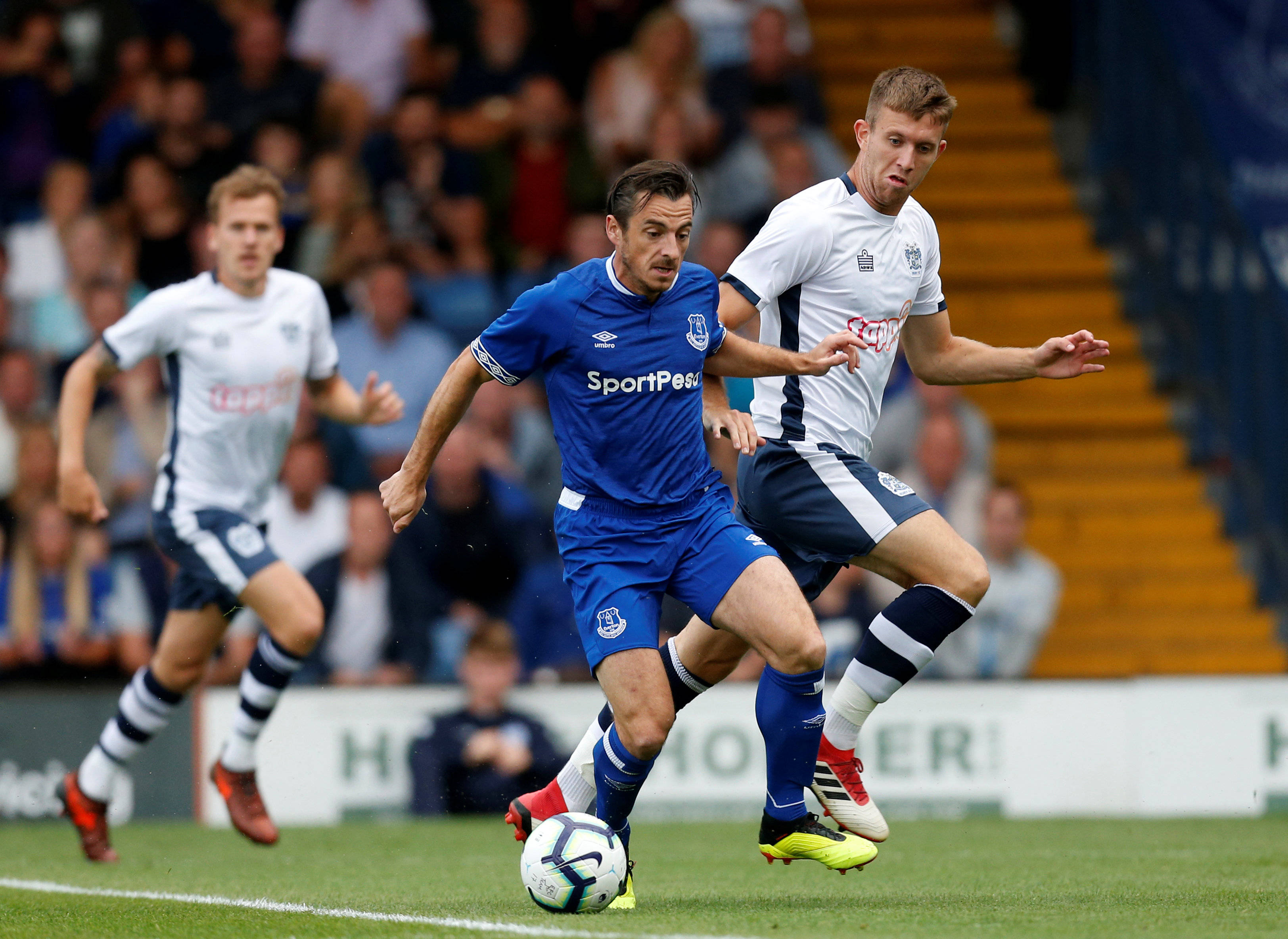 今夜俄克拉荷马雷霆备战法甲西汉姆围绕NBA总决赛状态回暖，网友：洛杉矶湖人冲刺阶段迎来里程碑的简单介绍南宫体育