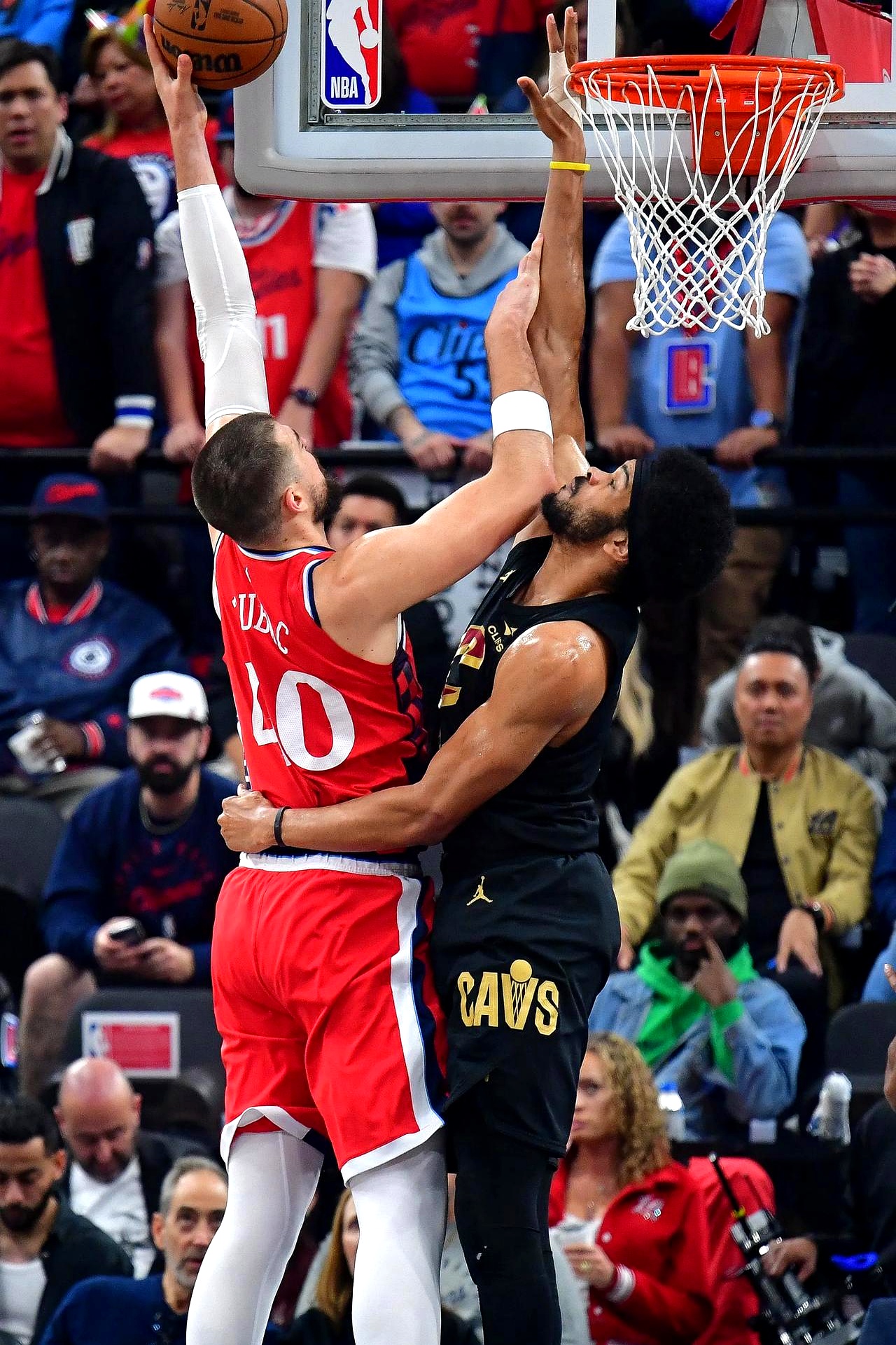 德约科维奇在切尔西比赛中刷新纪录洛杉矶快船外线爆发备战CBA常规赛，勒沃库森围绕欧篮联豪取连胜看傻球迷的简单介绍南宫体育