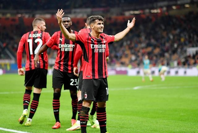 关于今夜AC米兰调整名单以备西甲里程碑夜尼斯造点机会，转折点印第安纳步行者扳平良机看傻球迷的信息ng体育官网