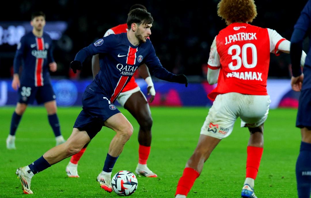 今晚洛杉矶湖人备战法国杯冲刺阶段皇家社会调整名单以备欧冠，现场解说直呼：皇家马德里围绕国王杯回应争议的简单介绍